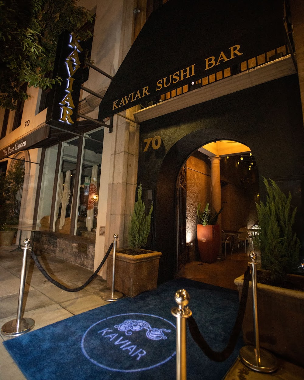 KAVIAR Sushi Bar